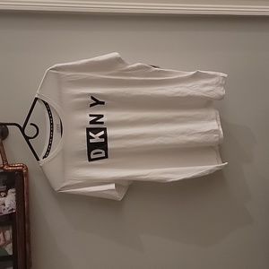 DKNY SPORT STRETCH TSHIRT SIZE XL nWT